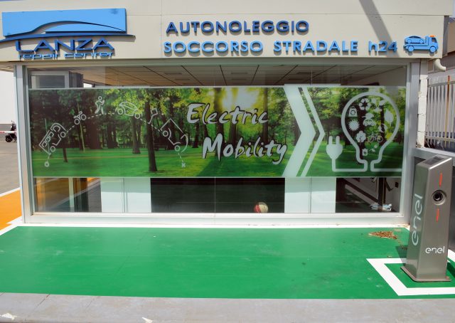 Punto Ricarica Elettrica 1